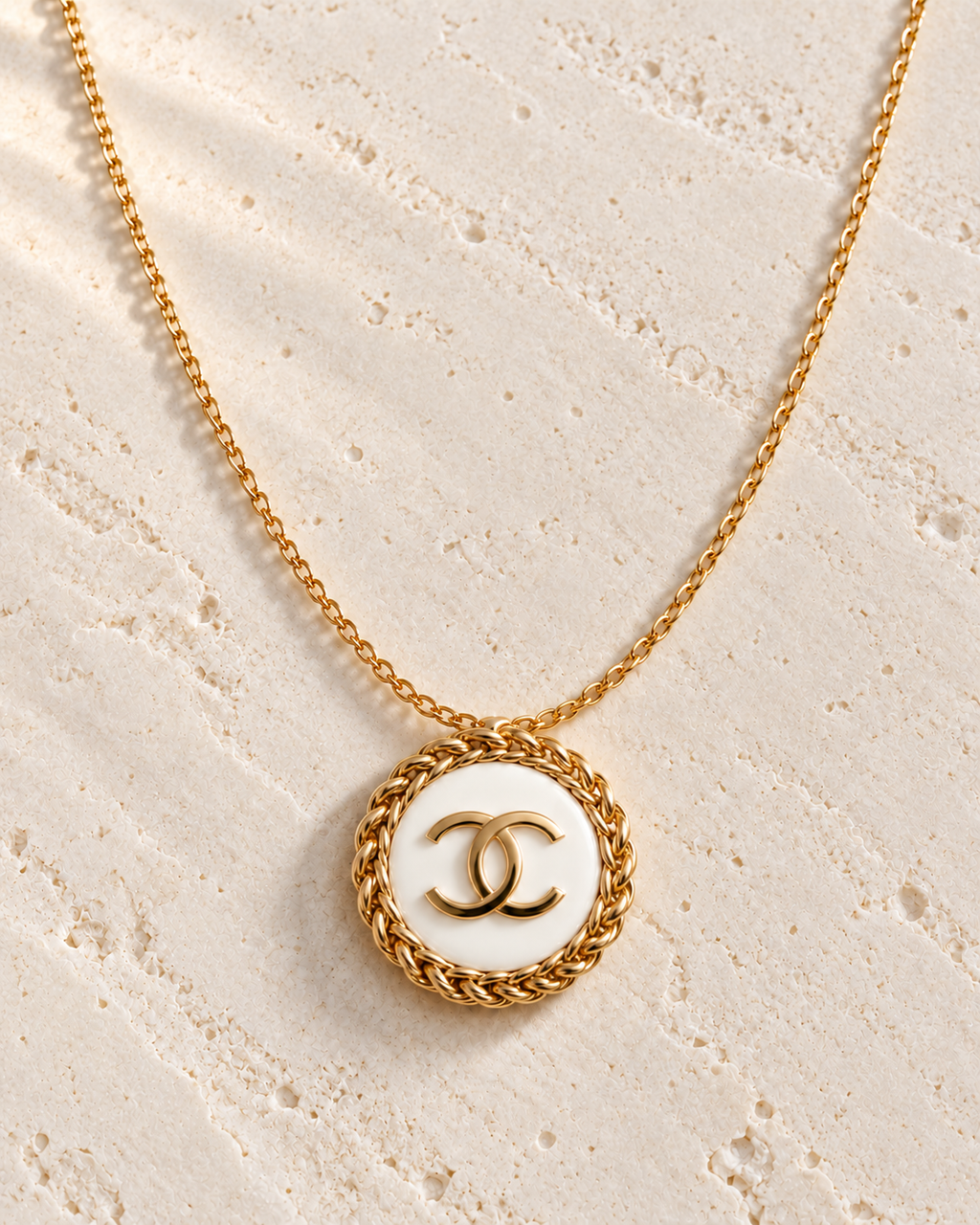 The Blanc Héritage Necklace | Authentic Vintage Chanel | 20mm