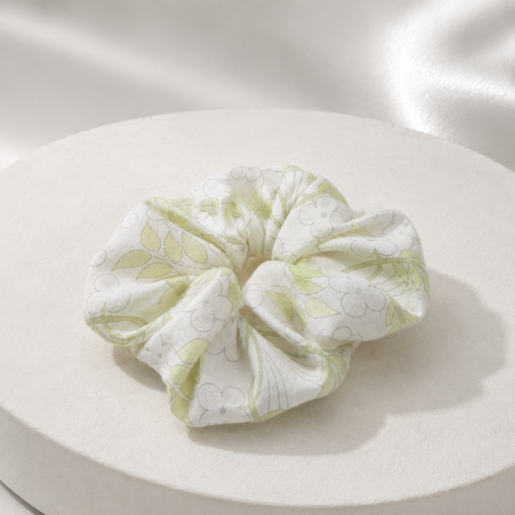 The Ivory Garden Scrunchie | Authentic Vintage Anteprima