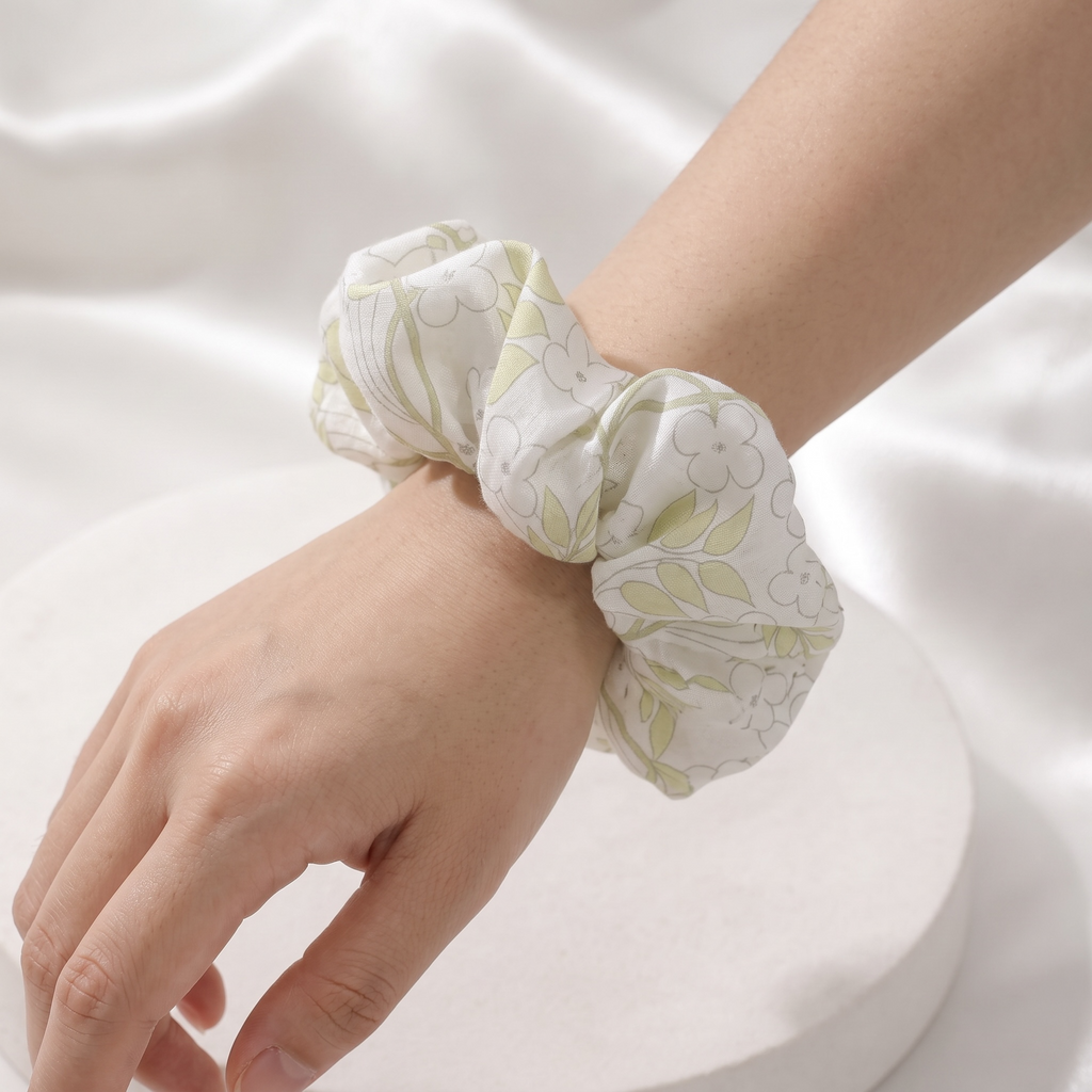 The Ivory Garden Scrunchie | Authentic Vintage Anteprima